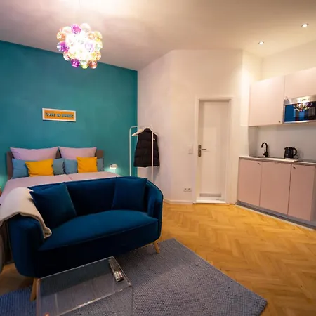 Апартаменты Charles & Kaetchen Style Zentrum-sued